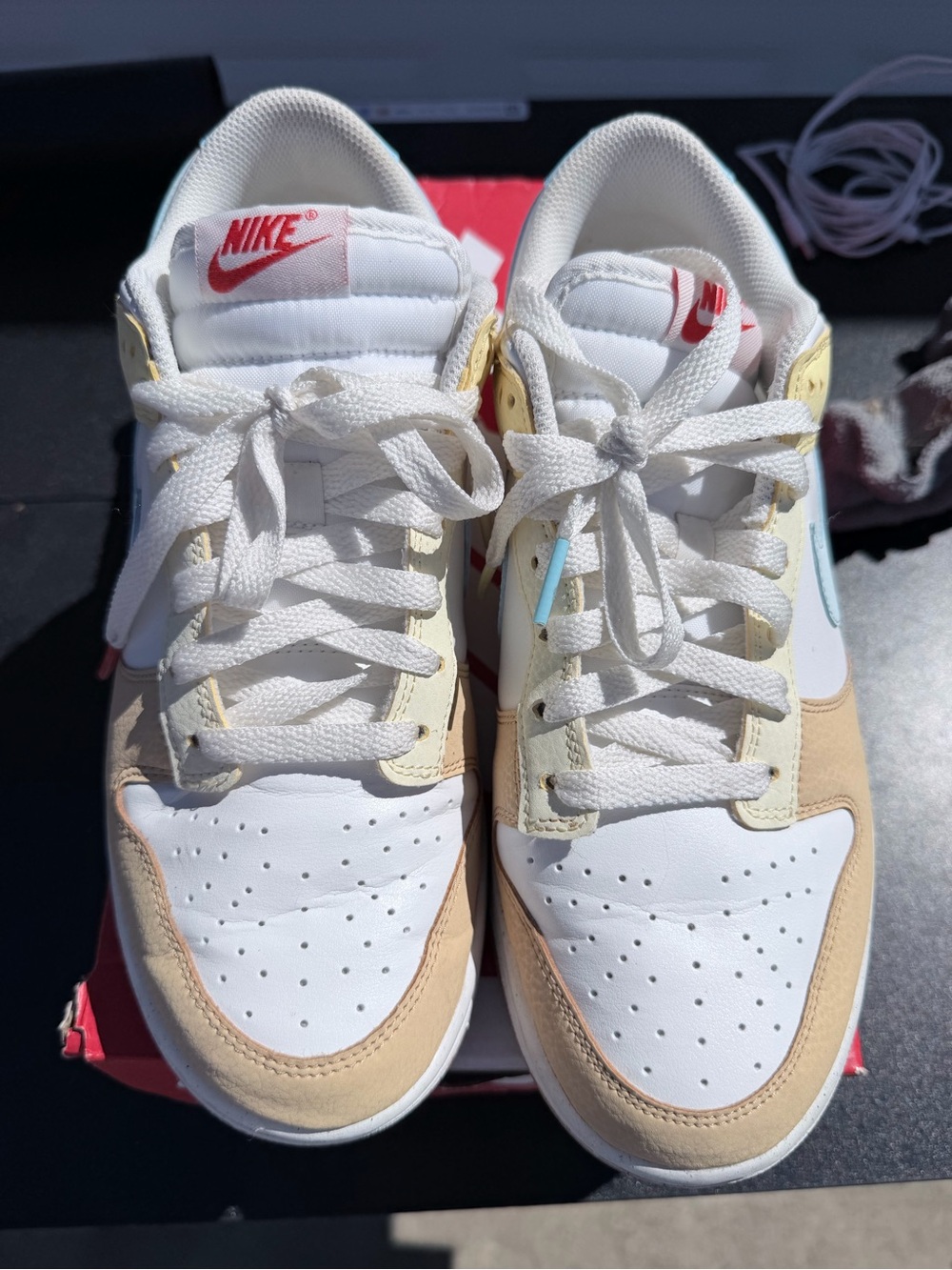 Nike Woman White and Beige Low-Top Sneakers